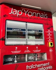 Distributeur de plats japonais, vue de face